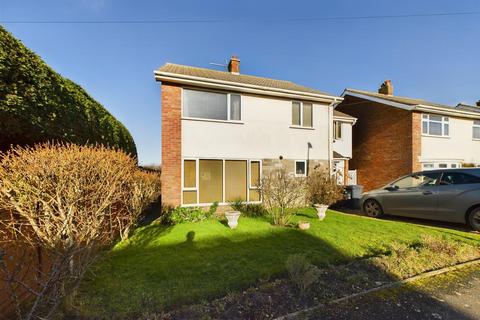 4 bedroom detached house for sale, Clifton Park, Cromer