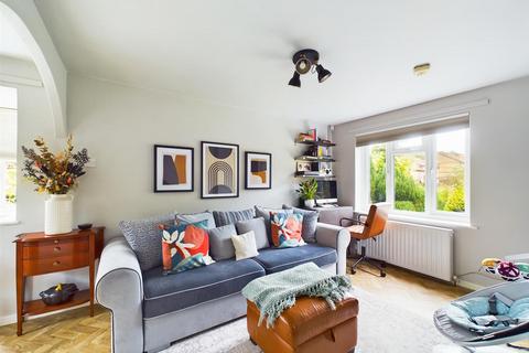 22 Astley Drive, Nottingham, NG3 3EU