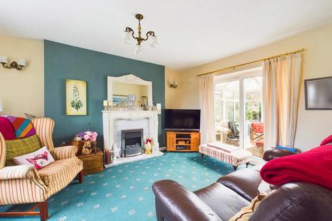 4 bedroom semi-detached house for sale, Priory Road, Nottingham NG4