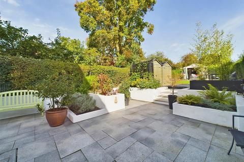 73 Bennett Road, Nottingham, NG3 6BT