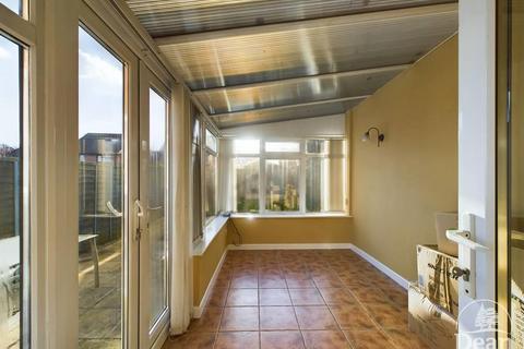 3 bedroom end of terrace house for sale, Old Town Mews, Lydney GL15