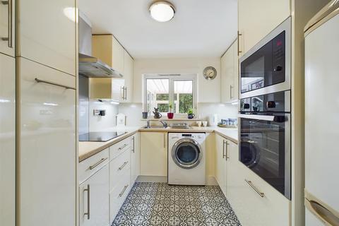 6 Pendle Crescent, Nottingham, NG3 3EZ