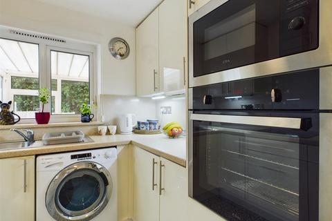 6 Pendle Crescent, Nottingham, NG3 3EZ