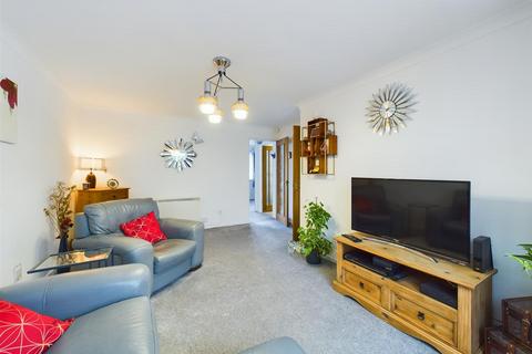 6 Pendle Crescent, Nottingham, NG3 3EZ
