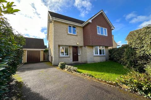 4 bedroom detached house for sale, Sandes Close, Chippenham