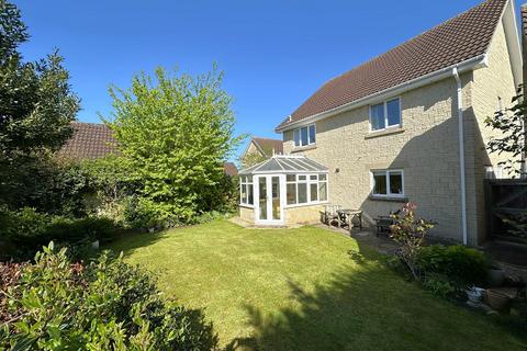 4 bedroom detached house for sale, Sandes Close, Chippenham