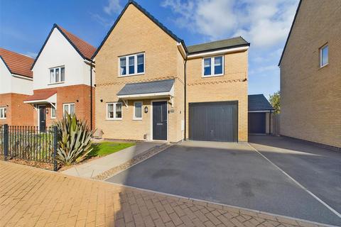 4 bedroom detached house for sale - Renshaw Drive, Nottingham NG4