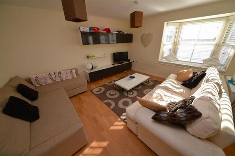 2 bedroom apartment for sale, Warren Street, Tenby
