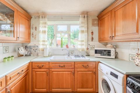 83 Meadow Lane, Wombourne, Wolverhampton, WV5 9BT