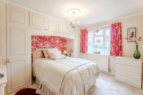 83 Meadow Lane, Wombourne, Wolverhampton, WV5 9BT