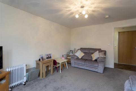 2 bedroom flat for sale, Princess Drive, York YO26 5SY
