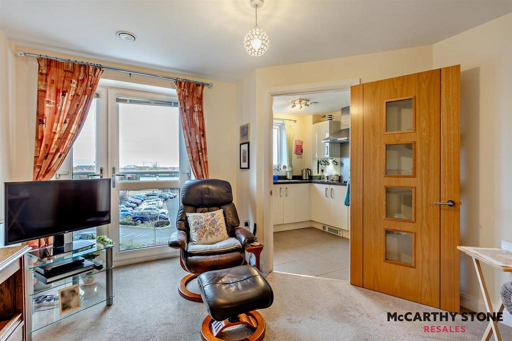 8585285-interior08-800.jpg