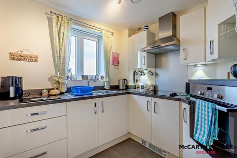 2 bedroom apartment for sale - Cranberry Court, Kempley Close, Hampton ,Peterborough, PE7 8QH
