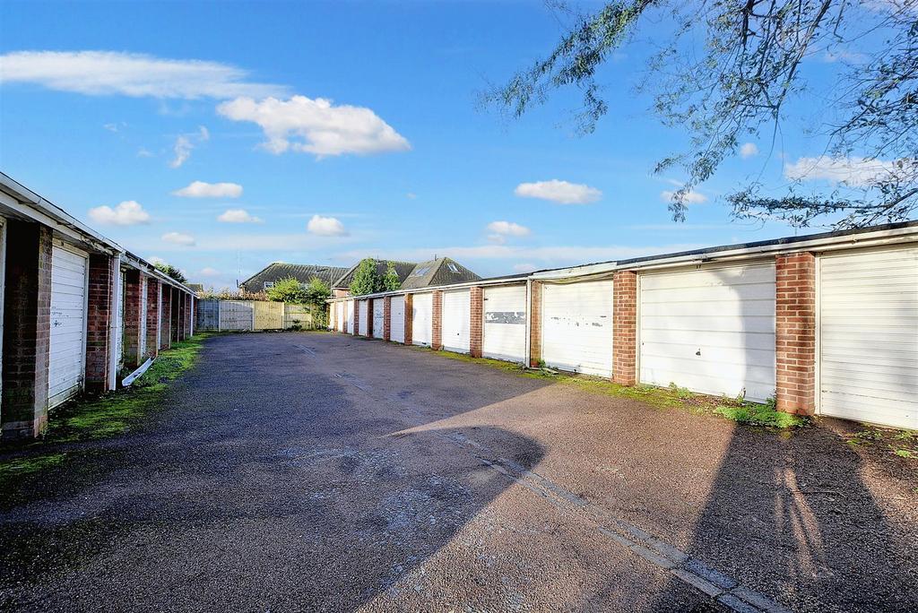 Garages.jpg