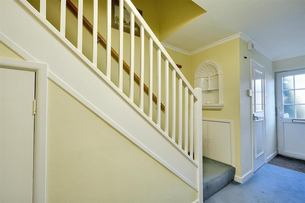 Hallway 1.jpg