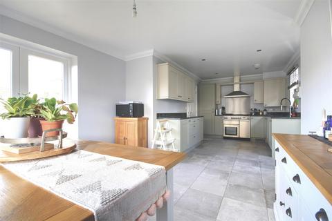 4 bedroom detached house for sale, Carnaile Road, Alconbury Weald, PE28 4XL