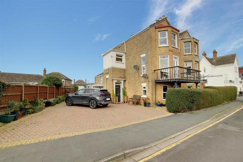 4 bedroom semi-detached house for sale, Marine Avenue, Sutton-On-Sea LN12