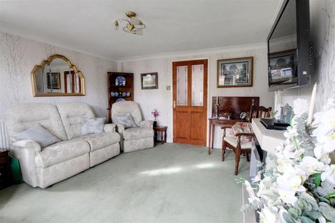 4 bedroom semi-detached house for sale, Marine Avenue, Sutton-On-Sea LN12