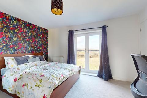 22 Amsterdam Way, Northfleet, Gravesend, DA11 8GZ