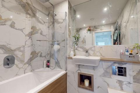 22 Amsterdam Way, Northfleet, Gravesend, DA11 8GZ