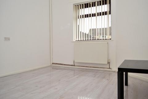 155 Elm Road, Oldham, OL8 3JZ