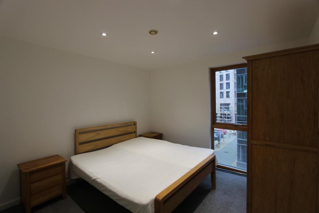 Bedroom 1.JPG