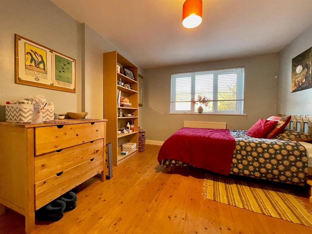 Room 1..jpg