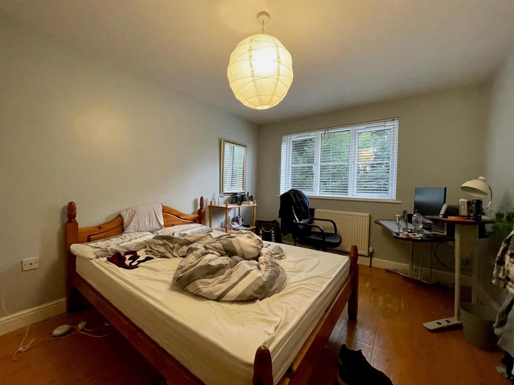 Room 2..jpg