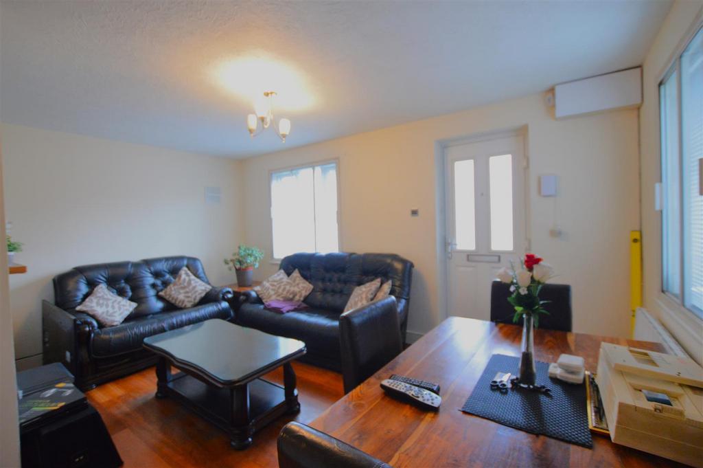 St. Thomas Walk, Colnbrook, Slough 2 bed terraced house for sale £334,950