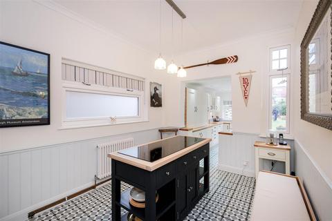 35 Gordon Road, London, E4 6BT