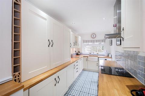 35 Gordon Road, London, E4 6BT
