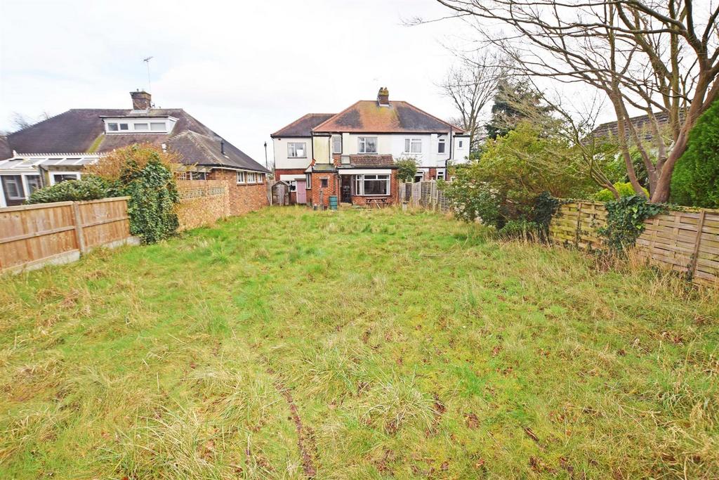 70 Marshall Road garden 4.jpg