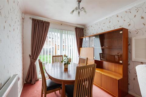 3 Torrens Walk, Gravesend, DA12 4QX