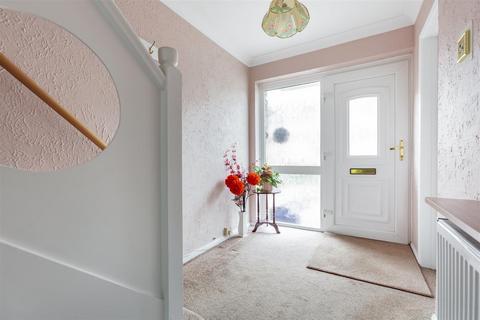 3 Torrens Walk, Gravesend, DA12 4QX