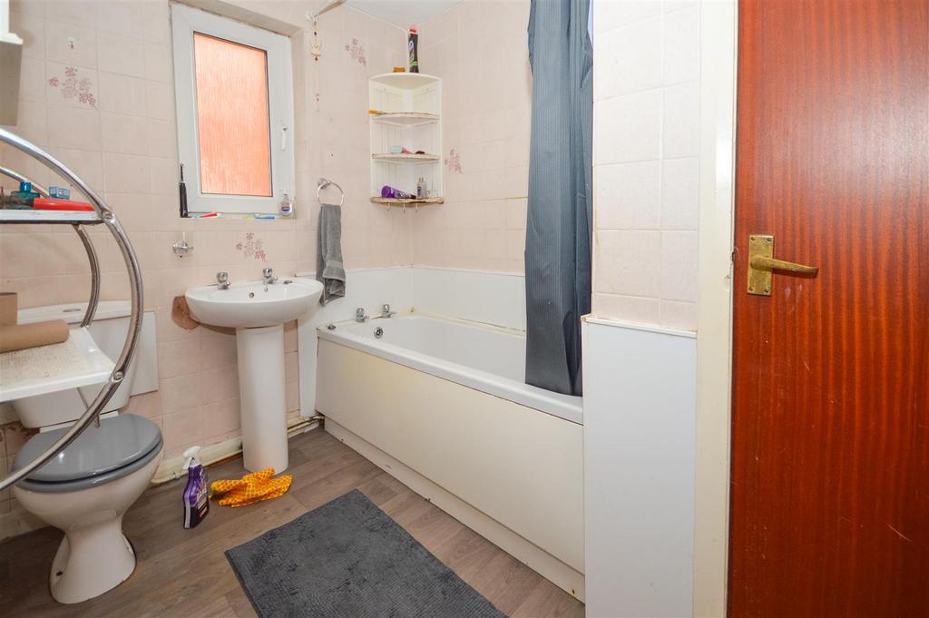 Bathroom/w.c.