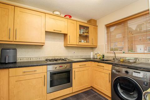 3 bedroom townhouse for sale, Woodhead Close, Ossett WF5