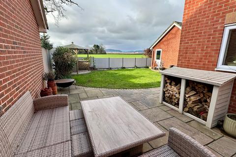 22 Bredon Drive, Hereford, HR4 0TN
