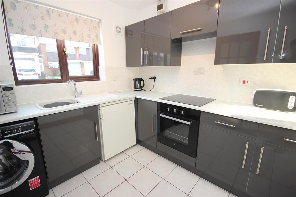 Woodland Road, Halesowen B62 2 bed end of terrace house for sale £195,000
