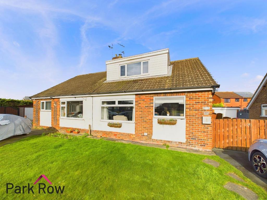 Moor Lane, Sherburn In Elmet, Leeds 3 bed semidetached bungalow for