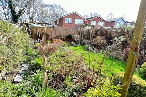 20 Burges Grove, Warwick, CV34 5TN