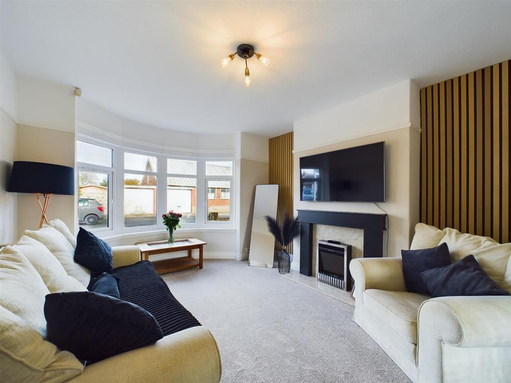 St. Johns Avenue West, Bridlington 3 bed semidetached house for sale £190,000