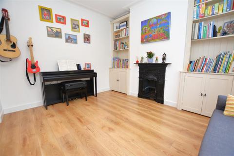 22 University Road, London, SW19 2BX