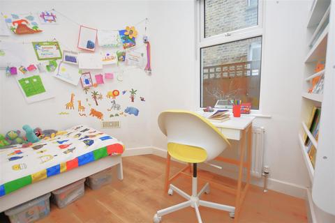 22 University Road, London, SW19 2BX