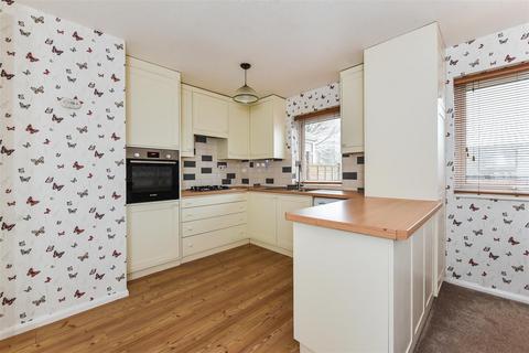 3 bedroom house for sale, Wetherby Gardens, Charlton, Andover