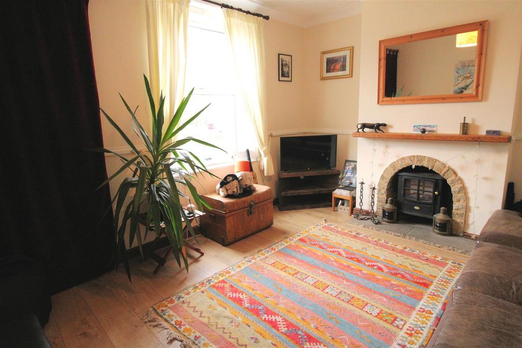 Manor Road, Dersingham 2 bed cottage for sale £230,000
