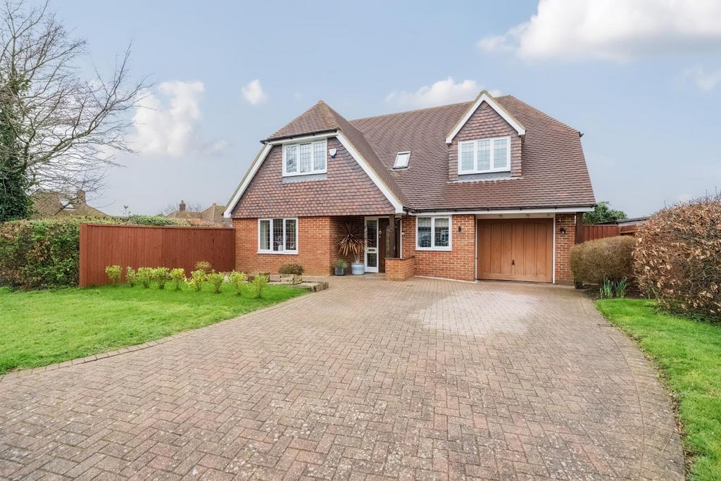 Hoads Wood Gardens, Ashford 3 bed detached house - £650,000