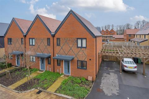 3 bedroom end of terrace house for sale, Bella Rosa Drive, Langley, Maidstone