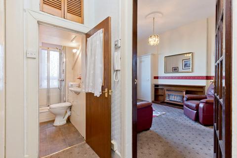 44/14 Broughton Road, Edinburgh, EH7 4ED