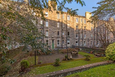 44/14 Broughton Road, Edinburgh, EH7 4ED