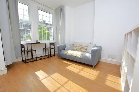 2 bedroom flat for sale, Robinson Road, Colliers Wood SW17